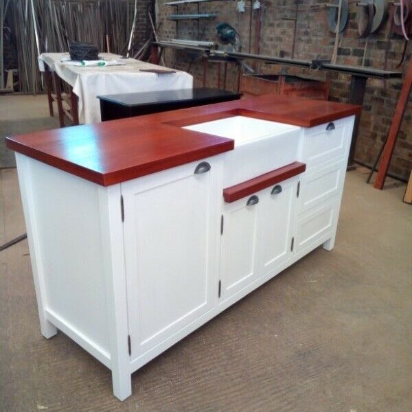 Butler sink, near center off set 1800 L  600 width 900 height