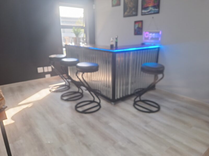 L Bar On Wheels